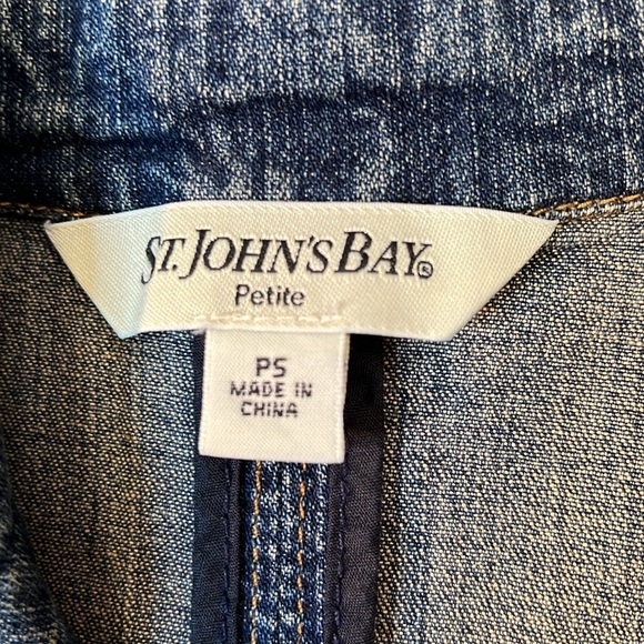 St. John’s Bay Petite Small denim Fitted jacket.  NWT. Medium tint. A-line. CUTE - Picture 7 of 9
